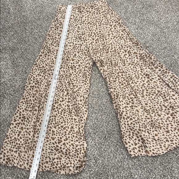 Petal & Pup Animal Print Extra Wide Leg Cropped High Waist Flowy Pants Size XS - Picture 13 of 15